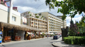 Гостиница Miramar Front Beach Self Catering Apartments  Несебыр